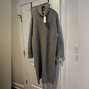 NWT Aritzia Taylor Heather Chrome Sweater Dress - size L